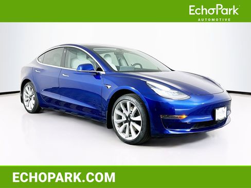 Used 2020 Tesla Model 3 Standard Range Plus image 1