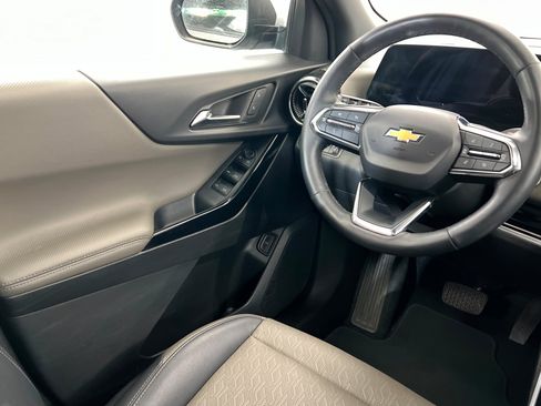 Certified 2025 Chevrolet Equinox LT w/ Convenience Package II image 12