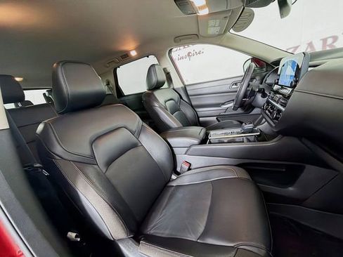 Used 2022 Nissan Pathfinder SL FWD image 35