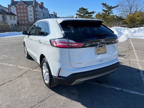 Used 2023 Ford Edge SEL image 8