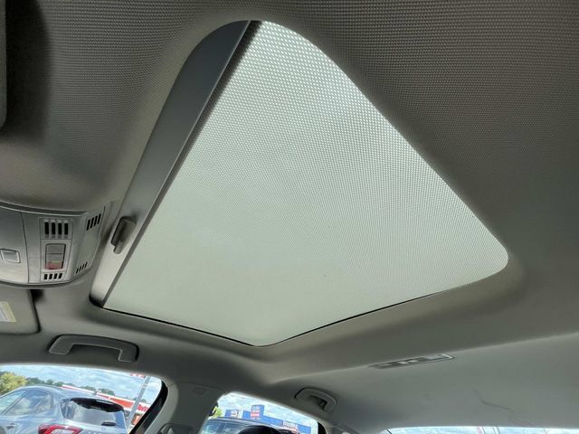Used 2024 Volkswagen Jetta SE FWD image 34