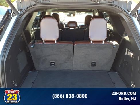 Certified 2022 Ford Explorer Platinum w/ Equipment Group 601A image 11