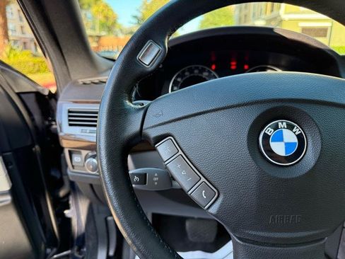 Used 2007 BMW 750i RWD image 60