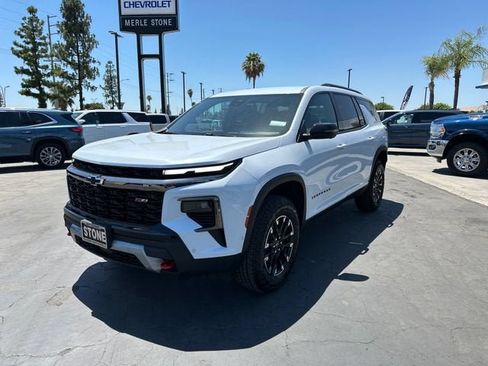 New 2026 Chevrolet Traverse Z71 w/ Enhanced Driving Package AWD/4WD image 3