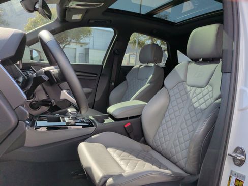 Used 2025 Audi SQ5 Premium Plus image 16