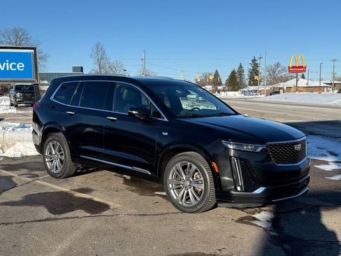 Certified 2020 Cadillac XT6 Premium Luxury image 6
