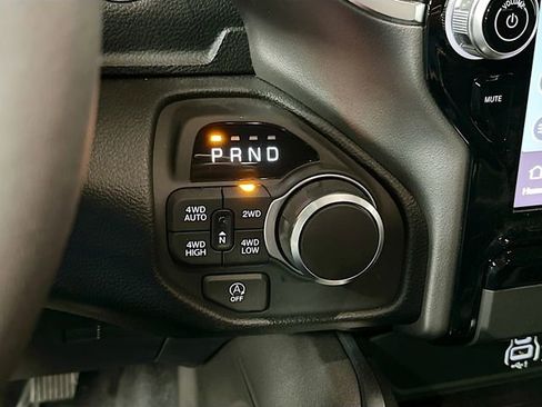 New 2026 RAM 1500 Big Horn AWD/4WD image 18