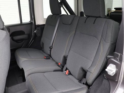 Used 2025 Jeep Wrangler Sport S image 11