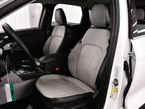 New 2025 Ford Escape SE w/ PHEV Premium Package image 48