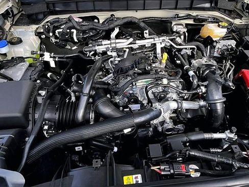 New 2025 Ford Bronco Outer Banks image 11