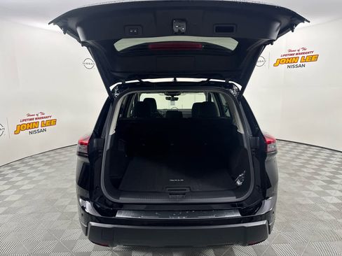 New 2026 Nissan Rogue SV image 5