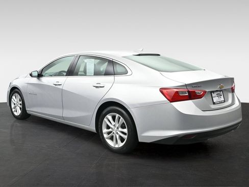 Used 2018 Chevrolet Malibu LT FWD image 6