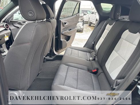 Used 2025 Chevrolet Trax RS w/ Driver Confidence Package image 29