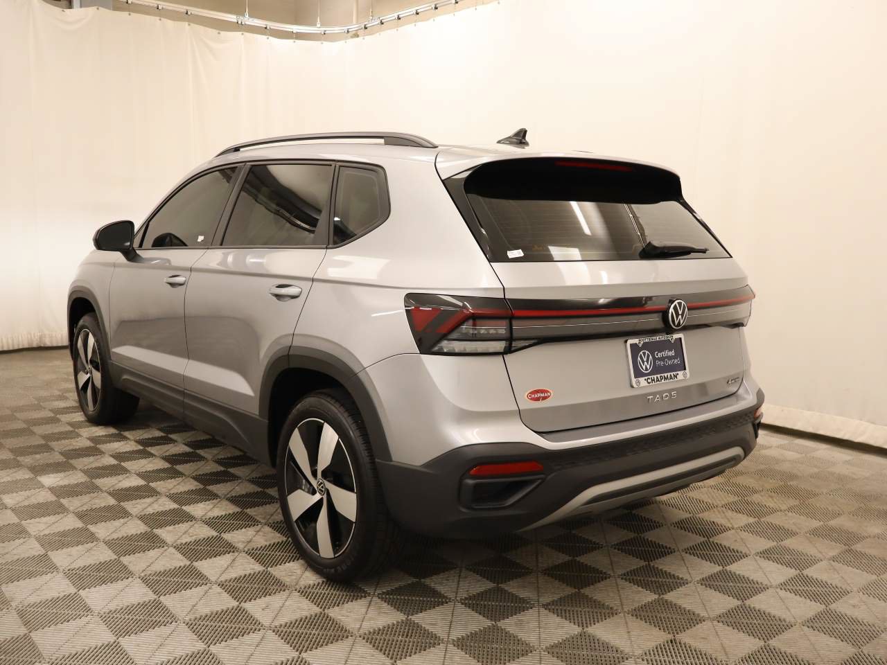 Certified 2025 Volkswagen Taos S AWD/4WD image 4