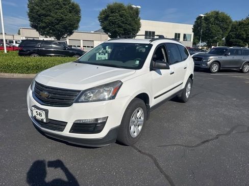 Used 2016 Chevrolet Traverse LS FWD image 9