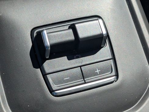 Used 2024 GMC Sierra 2500 AT4 w/ AT4 Premium Plus Package image 24