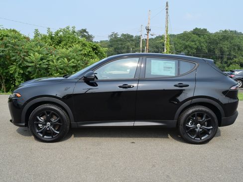 Used 2025 Dodge Hornet GT w/ GT Blacktop Package AWD/4WD image 1