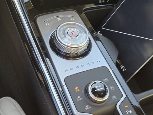 New 2026 Kia Sorento SX Prestige AWD/4WD image 16
