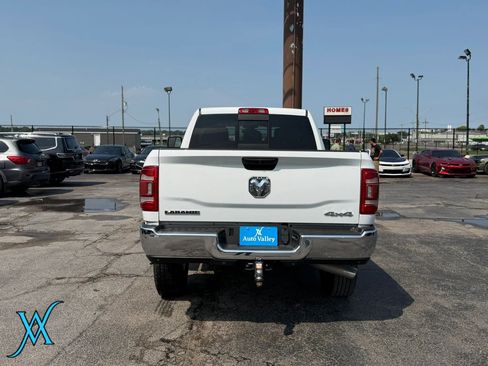 Used 2024 RAM 2500 Laramie AWD/4WD image 6