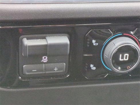 Certified 2024 Chevrolet Silverado 2500 LT w/ Convenience Package image 27