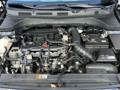 Used 2022 Hyundai Kona Limited image 9