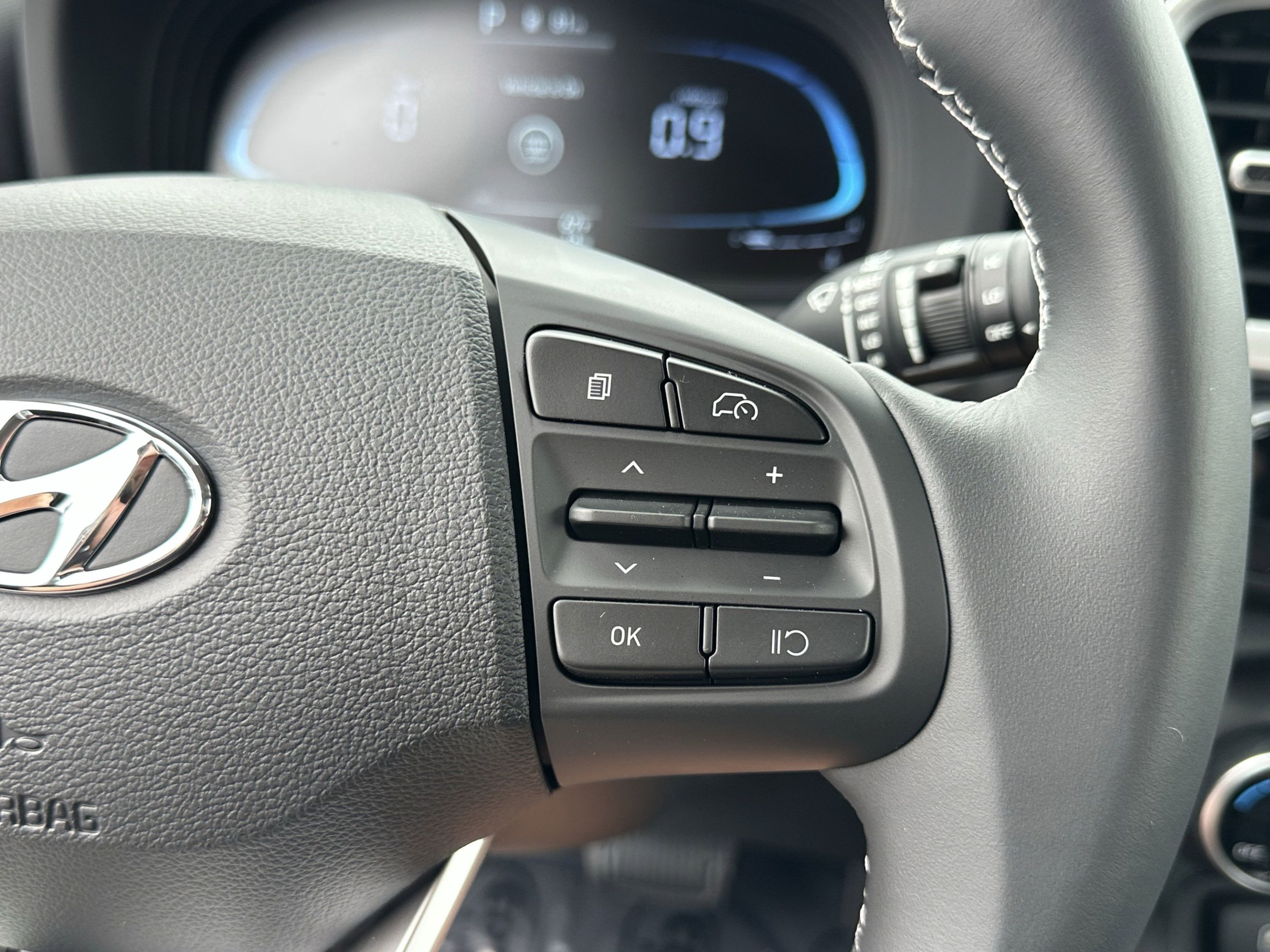 New 2026 Hyundai Venue SEL FWD image 32