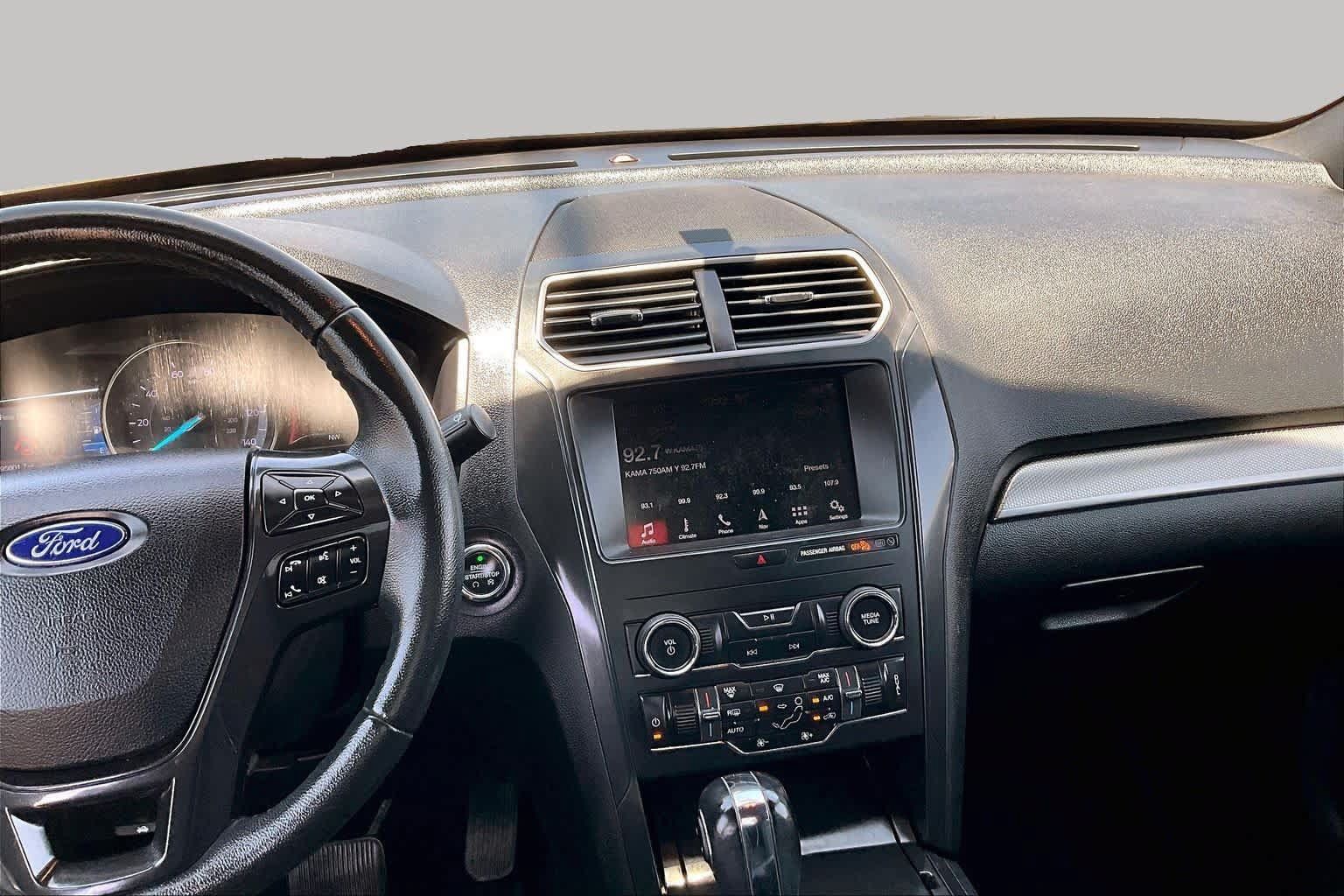 Used 2019 Ford Explorer XLT w/ Equipment Group 201A FWD image 7