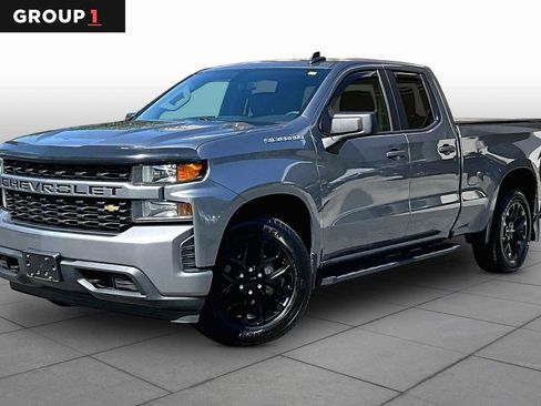 Used 2020 Chevrolet Silverado 1500 Custom w/ Custom Value Package image 1