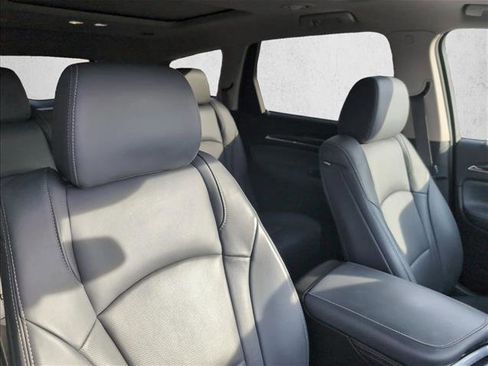 Used 2021 Buick Enclave Essence w/ Sound and Sites Package image 25