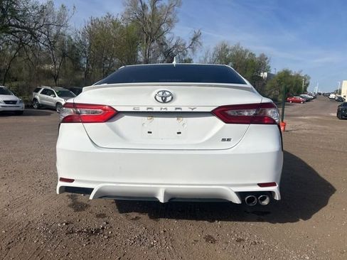 Used 2020 Toyota Camry SE w/ Convenience Package image 5