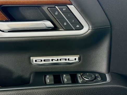 Used 2022 GMC Sierra 1500 Denali w/ Denali Carbonpro Edition AWD/4WD image 20
