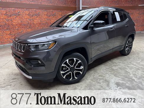 Used 2023 Jeep Compass Limited AWD/4WD image 1