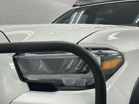 Used 2023 Toyota Tacoma TRD Off-Road image 28