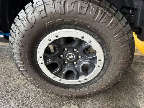 Used 2024 Ford Bronco Badlands w/ Sasquatch Package AWD/4WD image 8
