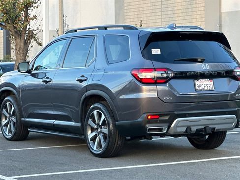 Certified 2024 Honda Pilot Elite image 6