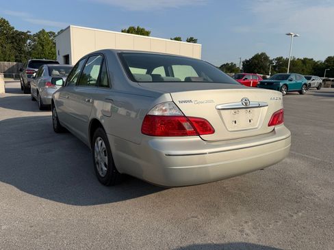 Used 2004 Toyota Avalon XL FWD image 3