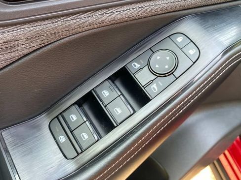 Used 2023 Nissan Rogue SV FWD image 13