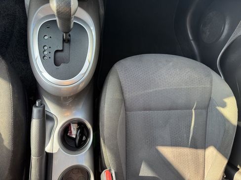 Used 2012 Nissan Juke SV image 29