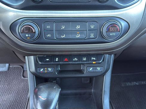 Used 2022 GMC Canyon Denali image 26