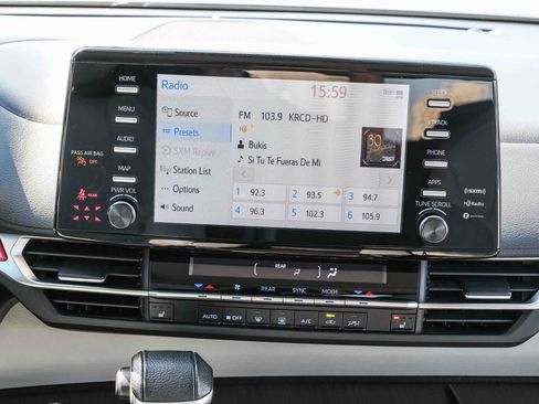 Certified 2023 Toyota Sienna XLE FWD image 13