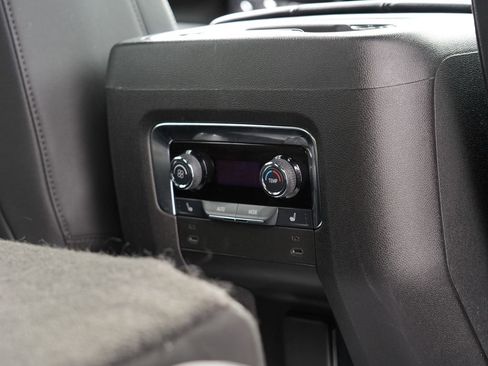 Used 2025 Chevrolet Tahoe Z71 w/ Comfort Package image 31