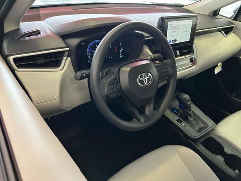 Used 2026 Toyota Corolla Cross L FWD image 12