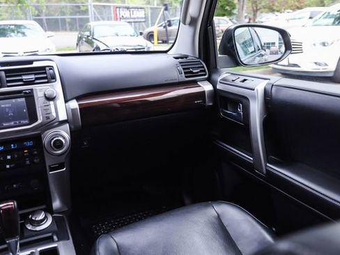 Used 2018 Toyota 4Runner Limited AWD/4WD image 22