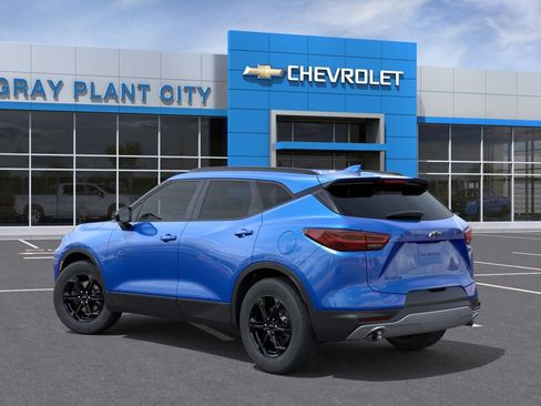 New 2026 Chevrolet Blazer LT w/ Convenience Package FWD image 3