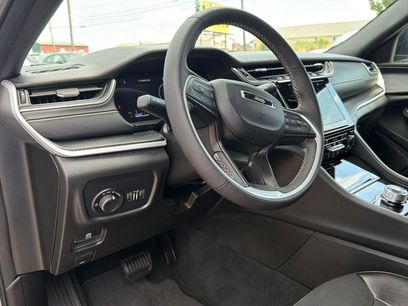 Used 2024 Jeep Grand Cherokee Altitude