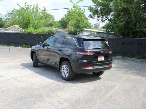 New 2026 Jeep Grand Cherokee Laredo X AWD/4WD image 3