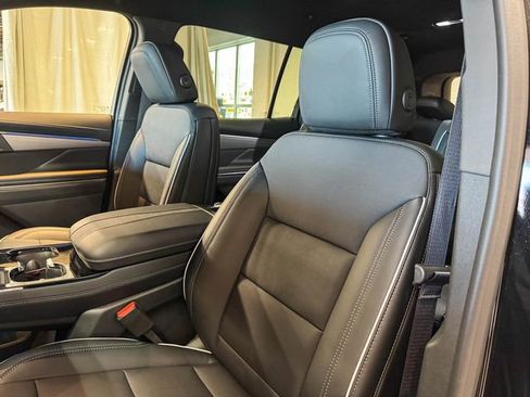 New 2026 Buick Enclave Preferred w/ Power Package image 17