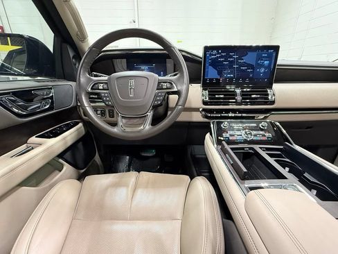 Used 2024 Lincoln Navigator L Reserve AWD/4WD image 43