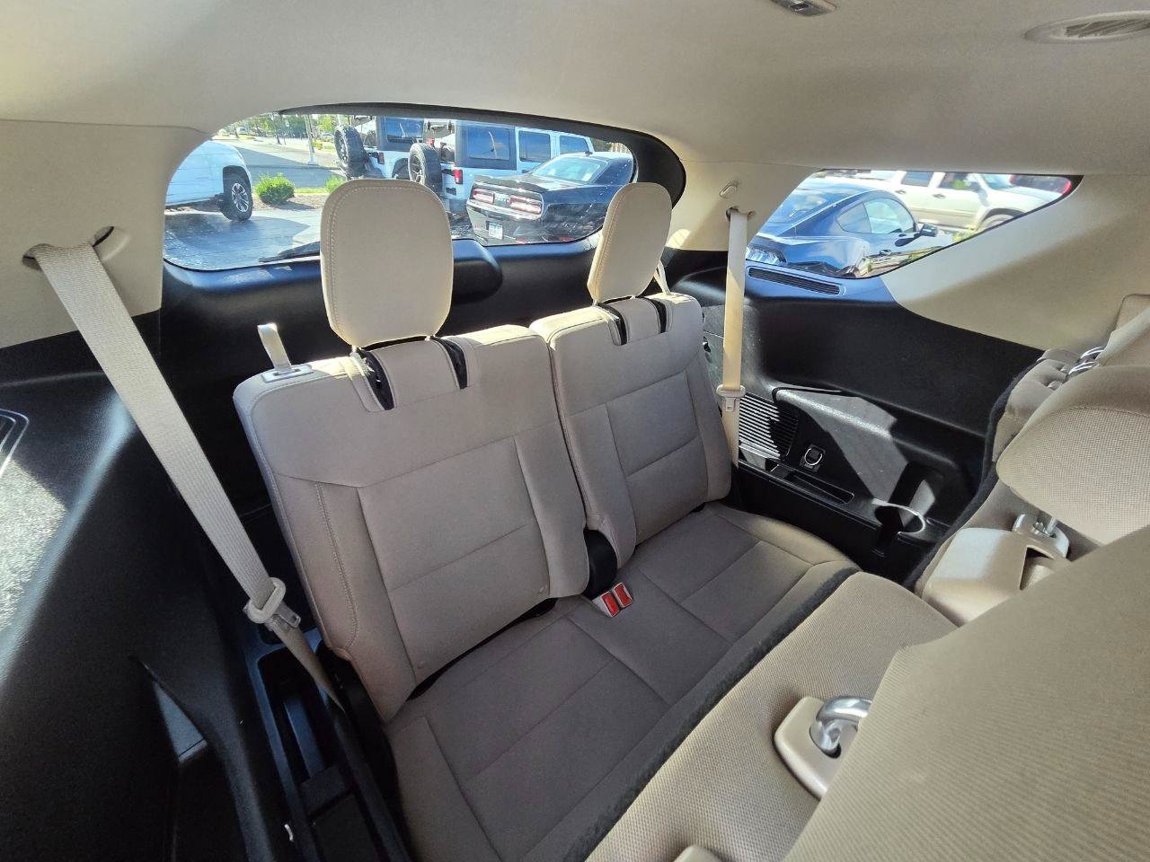 Used 2021 Ford Explorer 2WD image 18
