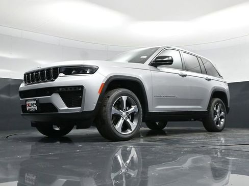 New 2026 Jeep Grand Cherokee Limited AWD/4WD image 56
